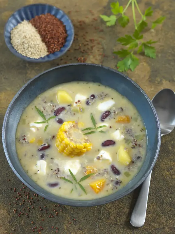 Soupe de quinoa aux haricots rouges